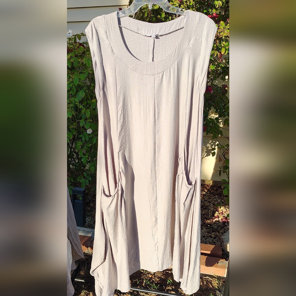 Vigorella Bamboo Blend Sleeveless Dress With Pockets